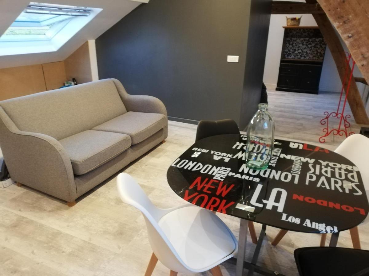 Au Cochon Qui Rit Apartman Flines-Les-Mortagne Kültér fotó